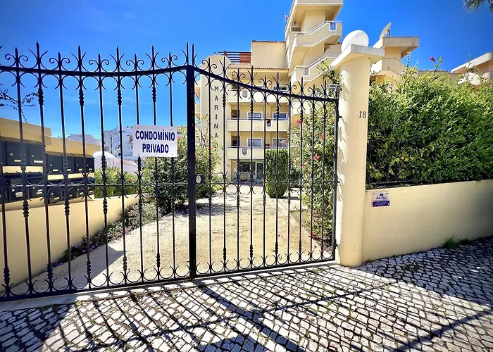 Marina Sol With Pool By Homing Apartamento