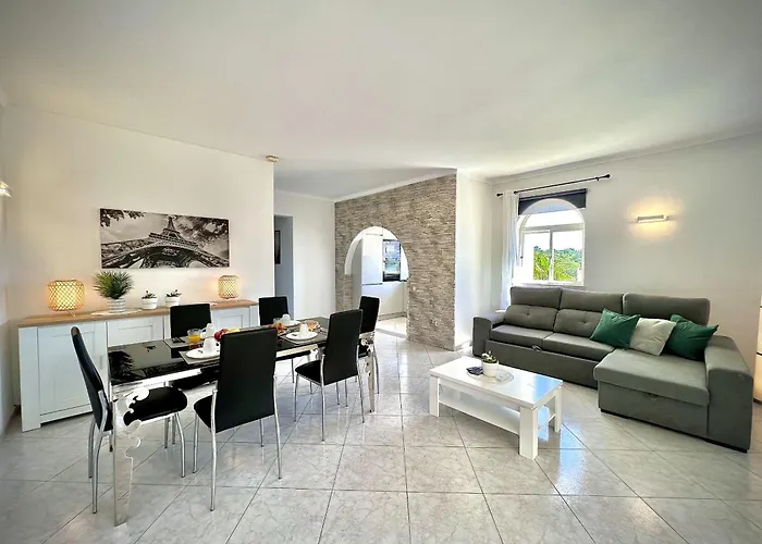 Marina Sol With Pool By Homing